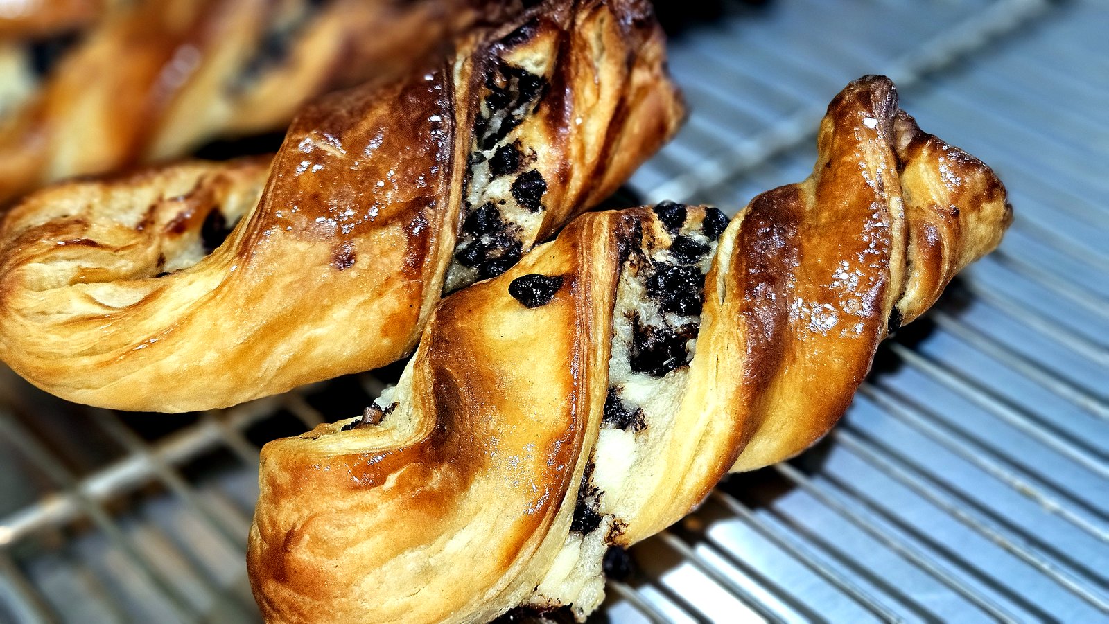 Viennoiseries et pâtisseries maison — AZON DODE