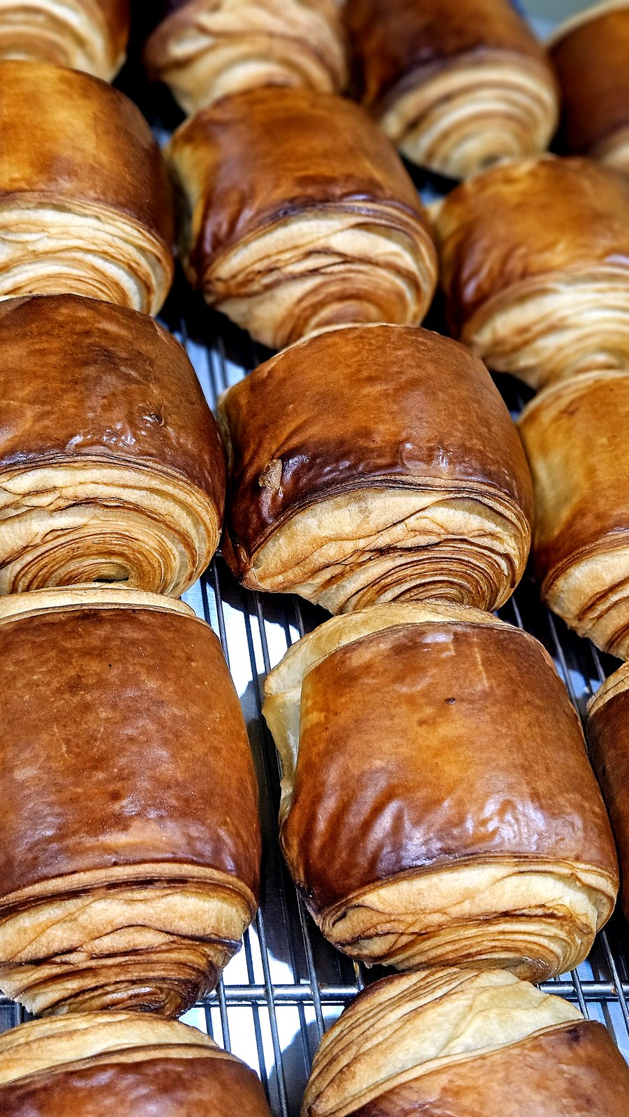 Viennoiseries et pâtisseries maison — AZON DODE