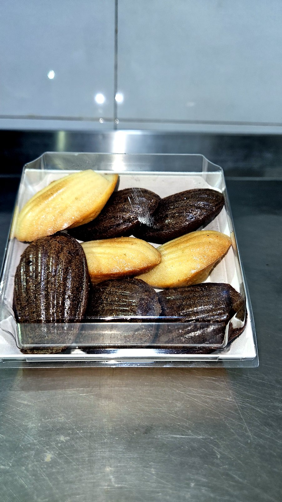Viennoiseries et pâtisseries maison — AZON DODE