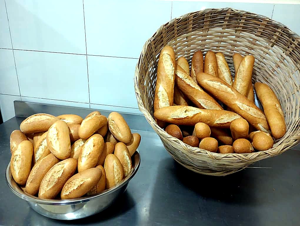 Boulangerie-Pâtisserie — AZON DODE