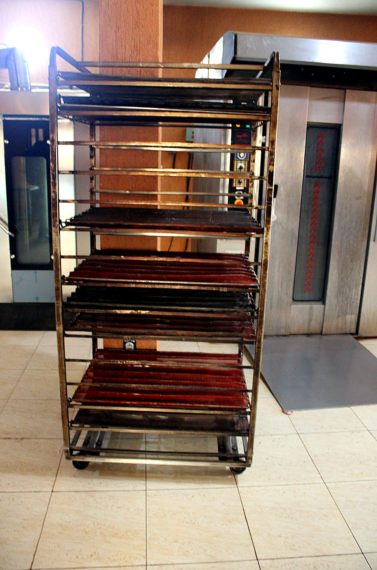 Chariot à plateaux de boulangerie — AZON DODE