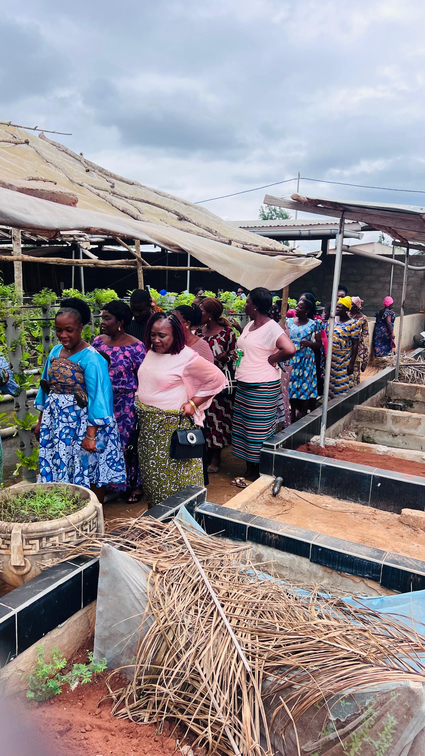 Visite de l'ONG AVIP-Togo à AZON DODE