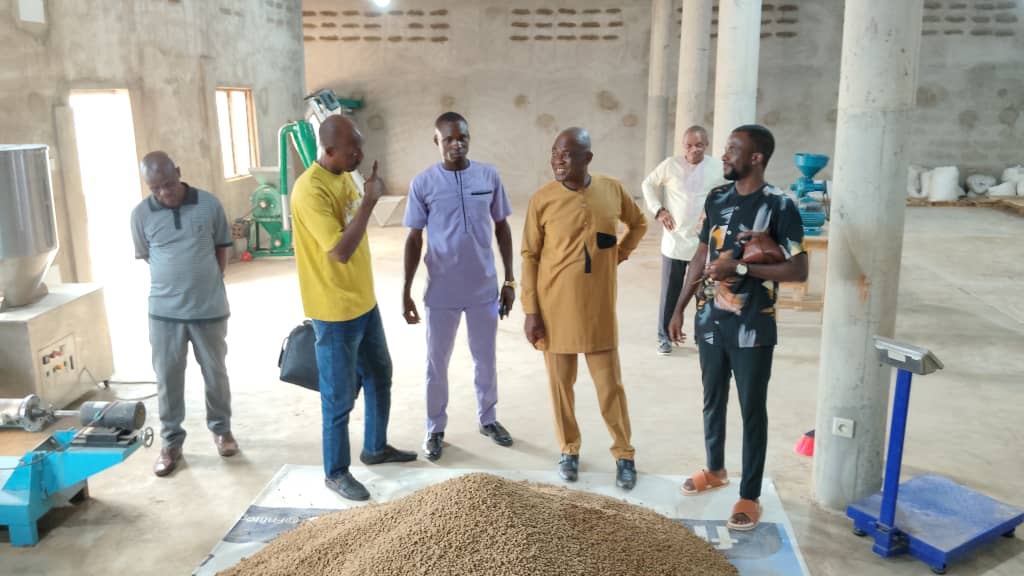 Visite du préfet de l'Avé, M. Awu Kossi — AZON DODE